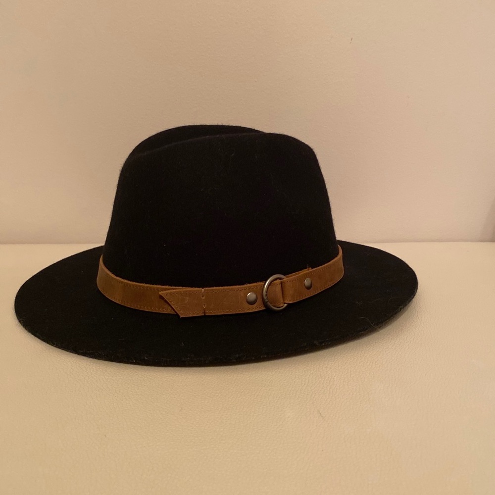Cool black Frye Hat